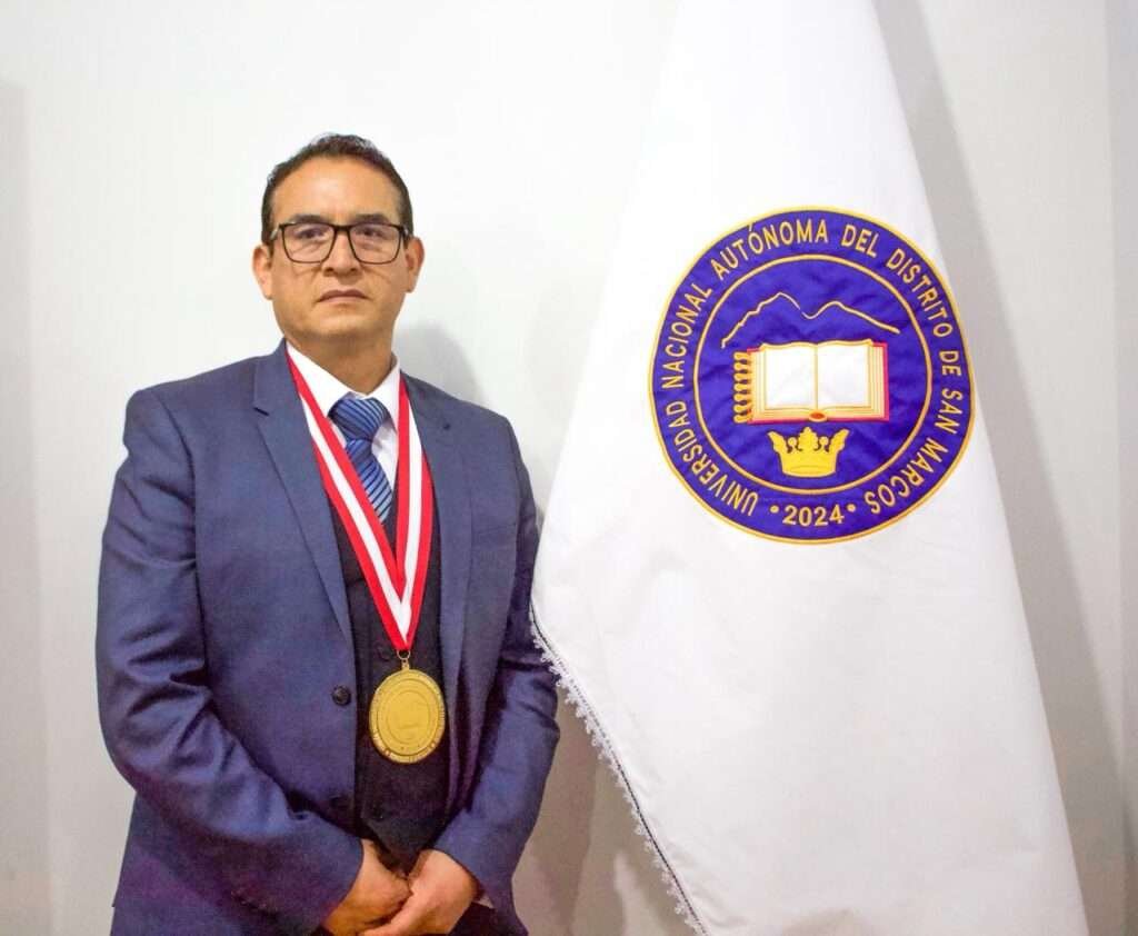 Dr. Johnny Walter Carbajal Jimenez